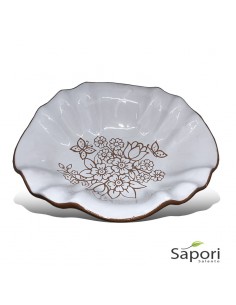 Centrotavola Porta Frutta a conchiglia in Terracotta colore bianco decorato a mano con la tecnica del graffiato.